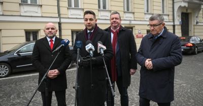 Posłowie PiS zarzucają Żurkowi niedopełnienie obowiązków ws. FS, zawiadomią prokuraturę